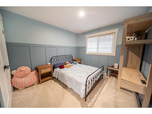 891 46Th Avenue S, Cranbrook, BC - Indoor Photo Showing Bedroom