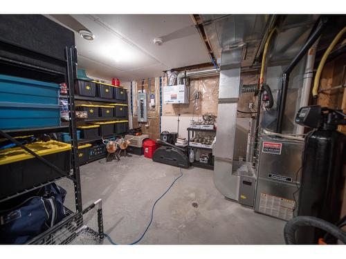 891 46Th Avenue S, Cranbrook, BC - Indoor Photo Showing Basement