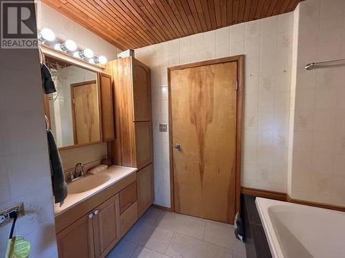 1161 Ioco Road, Vanderhoof, BC - Indoor Photo Showing Bathroom