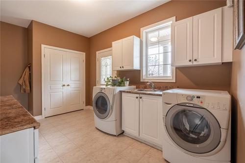 5 Maryheather Crescent, Flamborough, ON - Indoor Photo Showing Laundry Room
