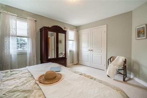 5 Maryheather Crescent, Flamborough, ON - Indoor Photo Showing Bedroom