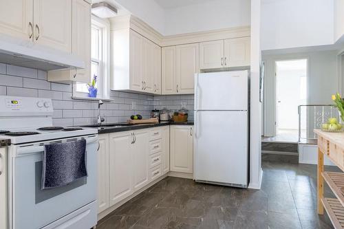 275 Herkimer Street, Hamilton, ON - Indoor Photo Showing Kitchen With Double Sink