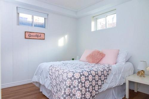 275 Herkimer Street, Hamilton, ON - Indoor Photo Showing Bedroom