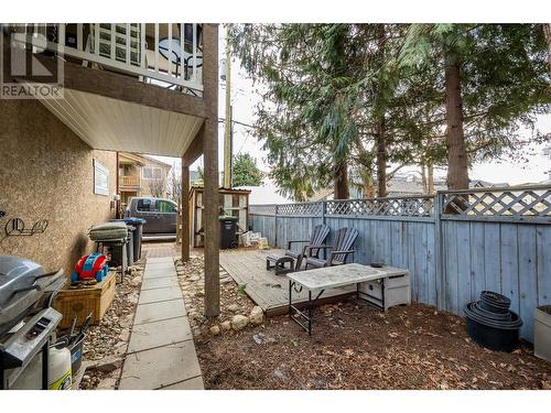 857-859 Cadder Avenue, Kelowna, BC - Outdoor With Exterior