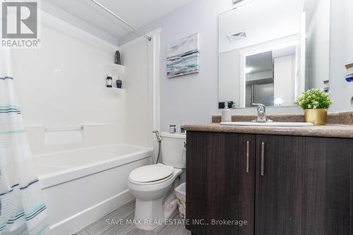 B12 - 190 Century Hill Drive, Kitchener, ON - Indoor Photo Showing Bathroom