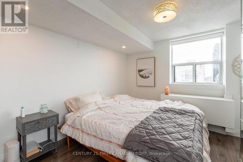 #810 -600 Talbot St, London, ON - Indoor Photo Showing Bedroom