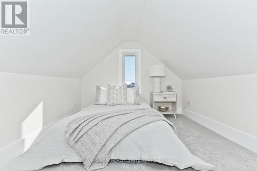 137 Lottridge St, Hamilton, ON - Indoor Photo Showing Bedroom