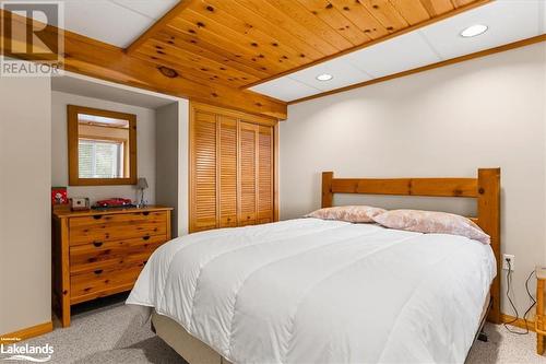1417 Hodgson Road, Haliburton, ON - Indoor Photo Showing Bedroom