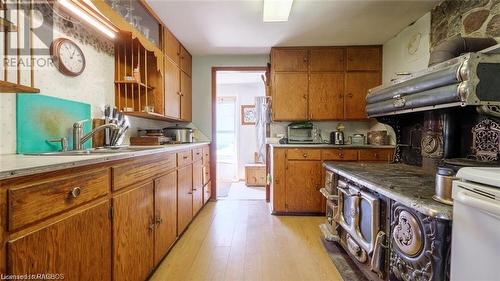 43 Bartley Drive, Northern Bruce Peninsula, ON - Indoor Photo Showing Kitchen