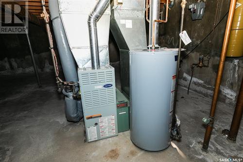 105 Bayne Street, Luseland, SK - Indoor Photo Showing Basement