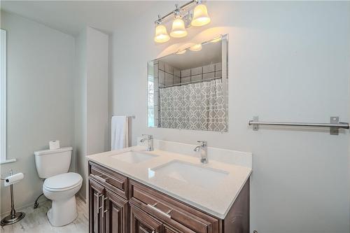 105 Gertrude Street, Hamilton, ON - Indoor Photo Showing Bathroom