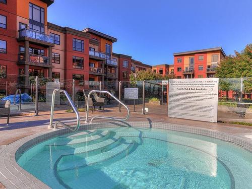504-654 Cook Road, Kelowna, BC - Outdoor With In Ground Pool