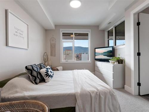 503-110 Ellis Street, Penticton, BC - Indoor Photo Showing Bedroom