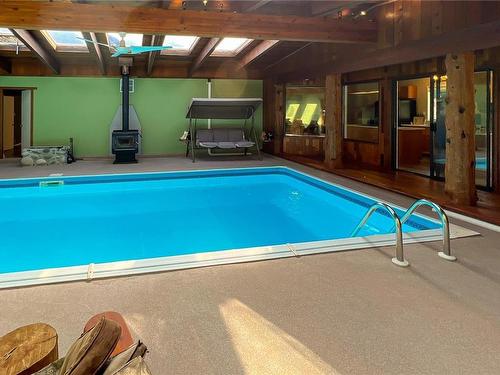 102 Springhill Rd, Port Mcneill, BC - Indoor Photo Showing Other Room With In Ground Pool