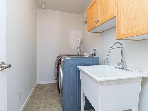 3149 Kettle Creek Cres, Langford, BC - Indoor Photo Showing Laundry Room