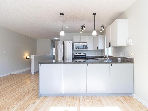 3149 Kettle Creek Cres, Langford, BC - Indoor Photo Showing Kitchen With Double Sink