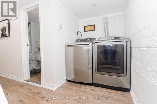 4397 Homewood Avenue, Niagara Falls, ON - Indoor Photo Showing Laundry Room