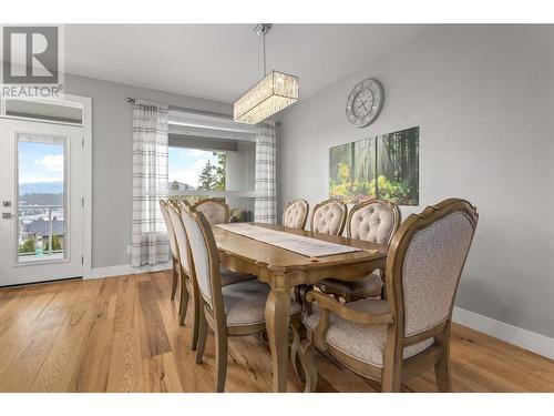 2033 Sunview Drive, West Kelowna, BC - Indoor Photo Showing Dining Room