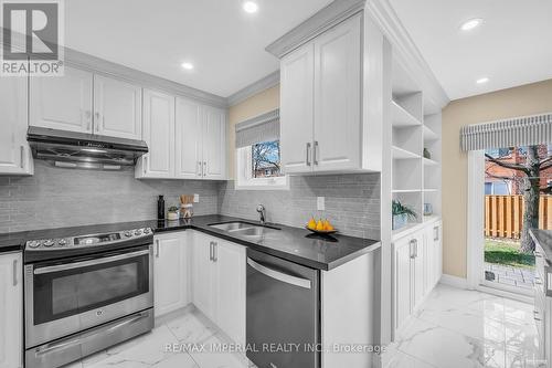 1179 Barleymow St, Mississauga, ON - Indoor Photo Showing Kitchen With Double Sink With Upgraded Kitchen