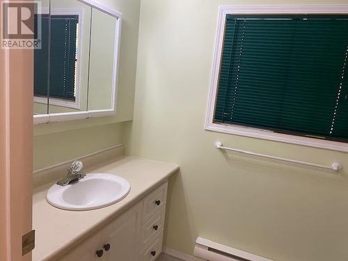 5003 Kyllo Road, 108 Mile Ranch, BC - Indoor Photo Showing Bathroom