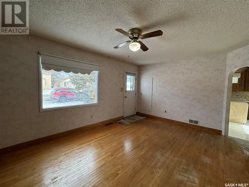 306 3Rd Avenue W, Biggar, SK - Indoor Photo Showing Other Room