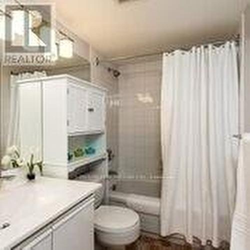 506 - 942 Yonge Street, Toronto, ON - Indoor Photo Showing Bathroom