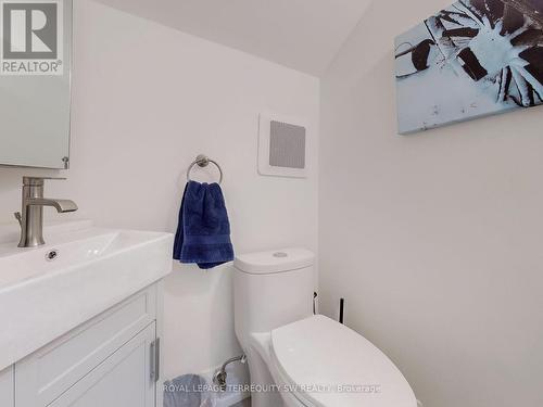 98 Pembroke Street, Toronto, ON - Indoor Photo Showing Bathroom