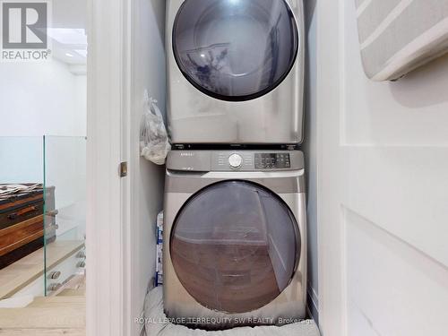 98 Pembroke Street, Toronto, ON - Indoor Photo Showing Laundry Room