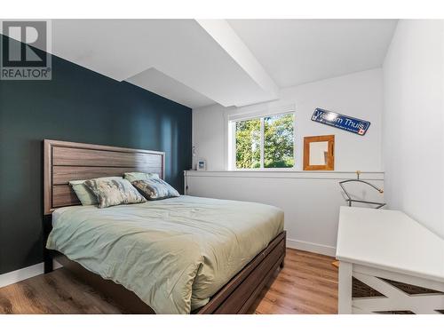 1160 16 Street Ne, Salmon Arm, BC - Indoor Photo Showing Bedroom