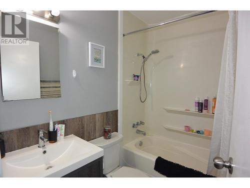 4381 Alfred Avenue, Smithers, BC - Indoor Photo Showing Bathroom