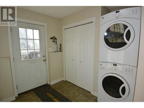 4381 Alfred Avenue, Smithers, BC - Indoor Photo Showing Laundry Room