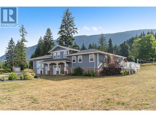 4331 Trans Canada Highway, Tappen, BC - Outdoor