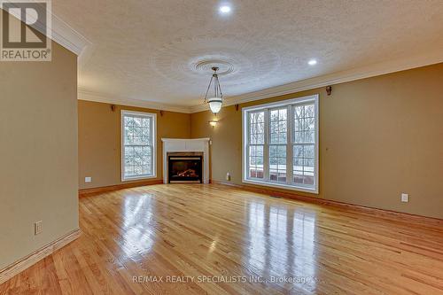 15 Royal York Crt, Brant, ON - Indoor With Fireplace