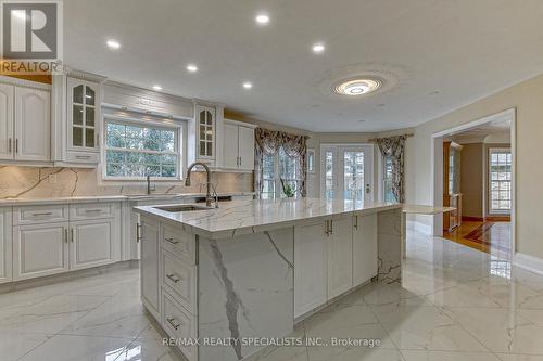 15 Royal York Court, Brant, ON - Indoor Photo Showing Kitchen