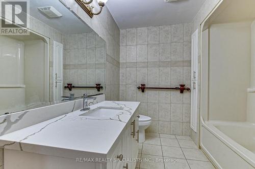 15 Royal York Crt, Brant, ON - Indoor Photo Showing Bathroom