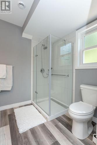 387 Stanley Park, Central Elgin, ON - Indoor Photo Showing Bathroom
