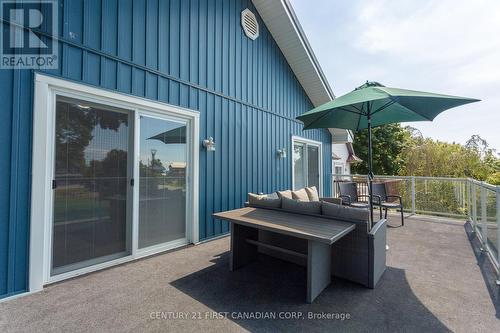 387 Stanley Park, Central Elgin, ON - Outdoor With Deck Patio Veranda With Exterior