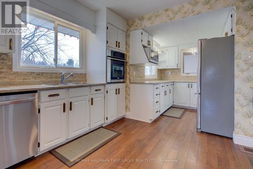 3958 Petworth Rd, South Frontenac, ON - Indoor Photo Showing Kitchen