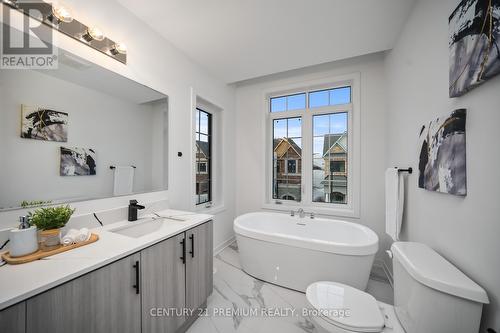 16 Calloway Way, Whitby, ON - Indoor Photo Showing Bathroom