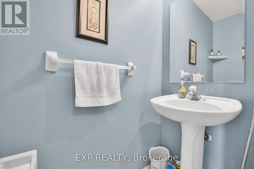 #92 -1128 Dundas St W, Mississauga, ON - Indoor Photo Showing Bathroom