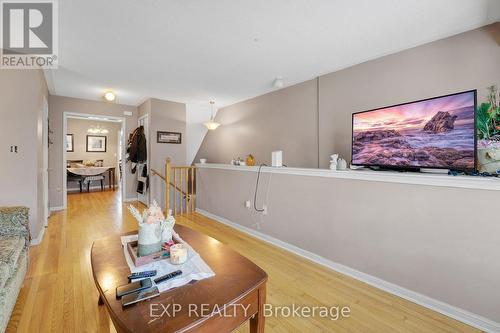 #92 -1128 Dundas St W, Mississauga, ON - Indoor Photo Showing Living Room