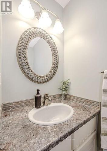 92 Downey Rd, Guelph, ON - Indoor Photo Showing Bathroom