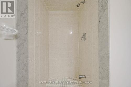 760 Linden Drive, Cambridge, ON - Indoor Photo Showing Bathroom