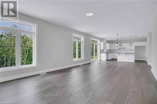 58 Aspen Parkway, Aylmer (Ay), ON - Indoor Photo Showing Living Room