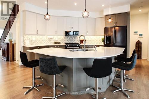 106 Clippers Lane, Blue Mountains, ON - Indoor Photo Showing Kitchen With Double Sink With Upgraded Kitchen