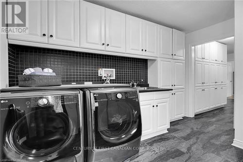 19 Sydenham Dr, London, ON - Indoor Photo Showing Laundry Room