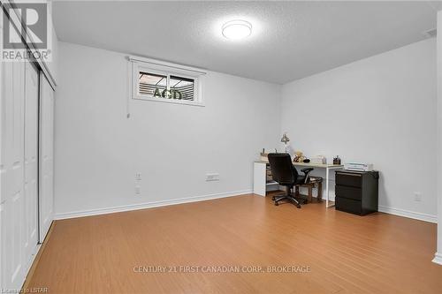 19 Sydenham Dr, London, ON - Indoor Photo Showing Office