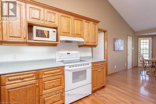 1104 Gladstone Dr, Thames Centre, ON - Indoor Photo Showing Kitchen