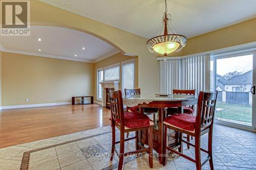 328 Plane Tree Dr, London, ON - Indoor Photo Showing Dining Room