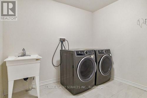 7 Brewis St, Brant, ON - Indoor Photo Showing Laundry Room